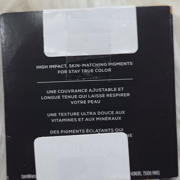 bareMineral Barepro Powder Foundation - Picture 2 of 3